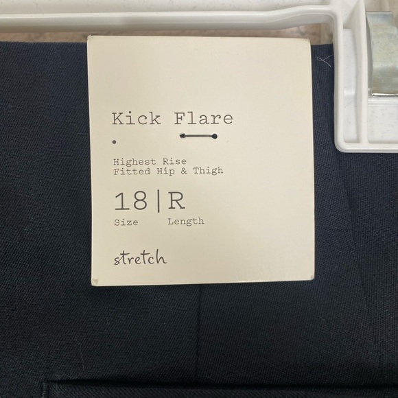 A New Day Black High Rise Cropped Flair Pull On Pants size 18 - Picture 9 of 9